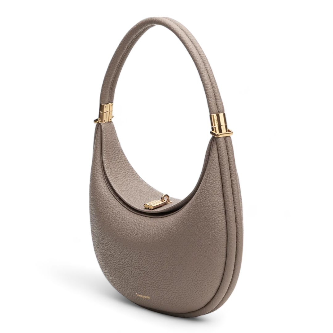 Riley’s Crescent Bag – A Modern Classic for Every Moment
