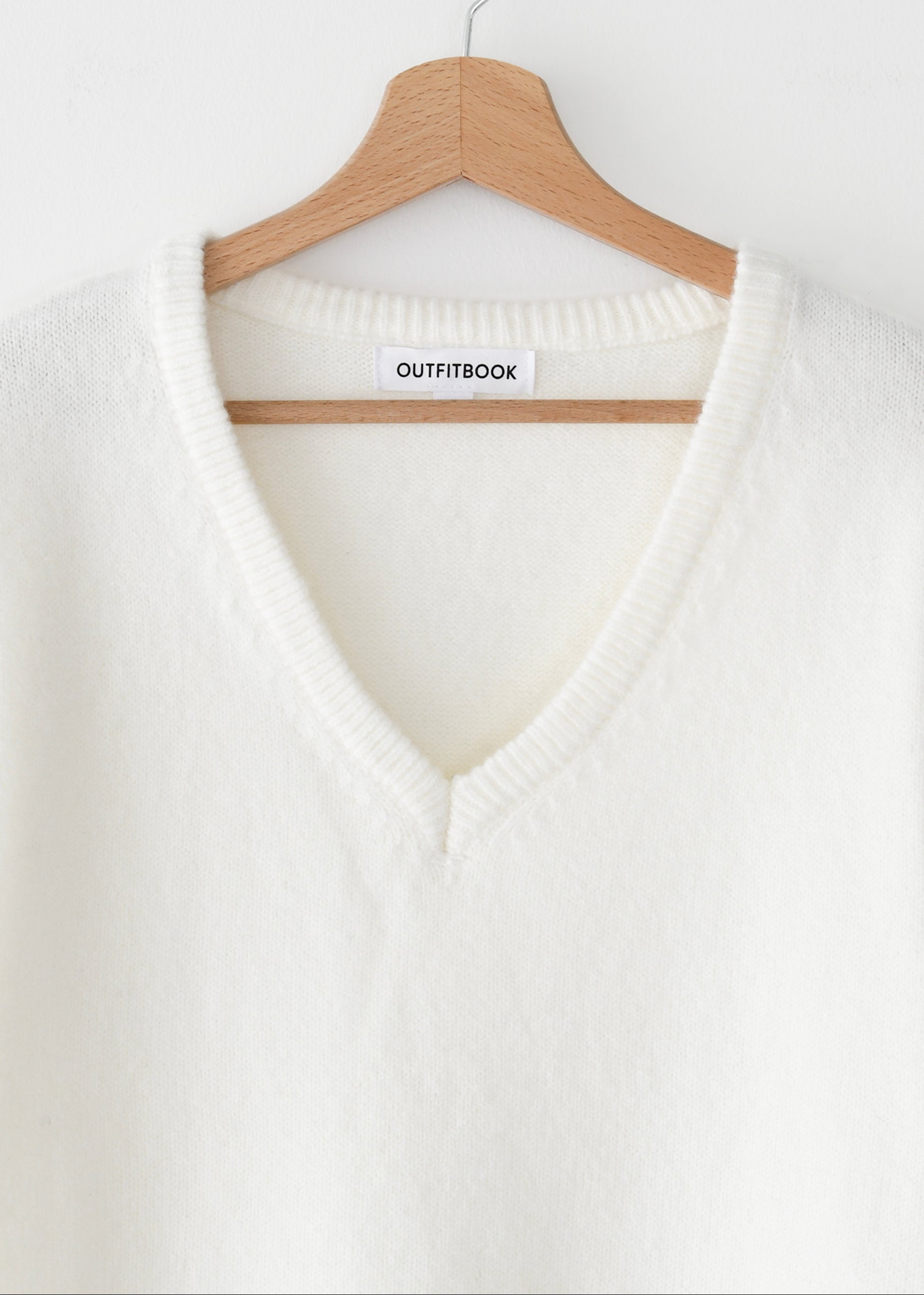 Lena - V-Neck Sweater