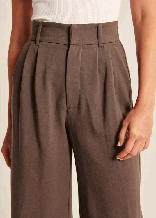 Elisa – Stylish Flared Pants for Every Occasion