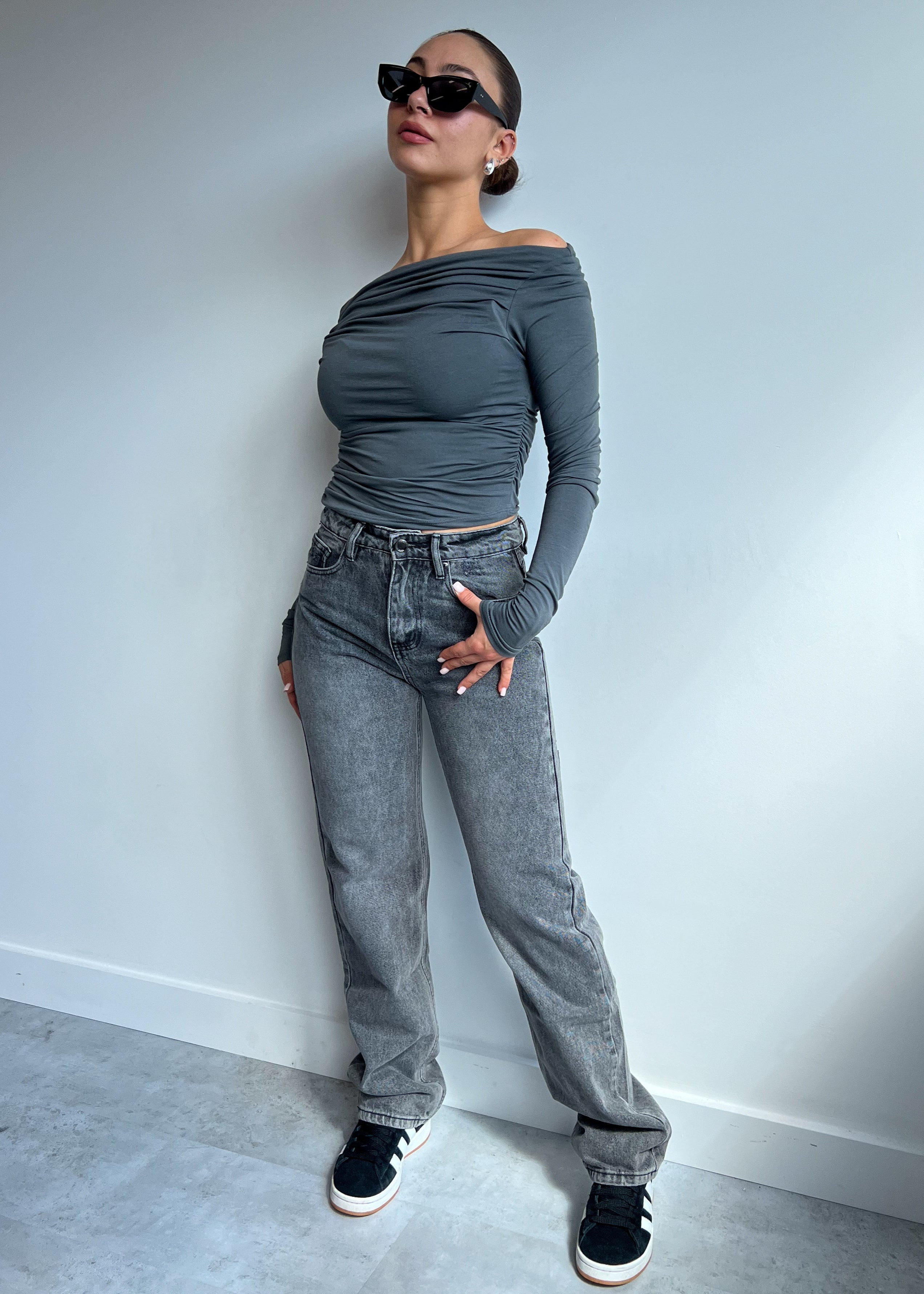Lexa - Viral Ripped Jeans