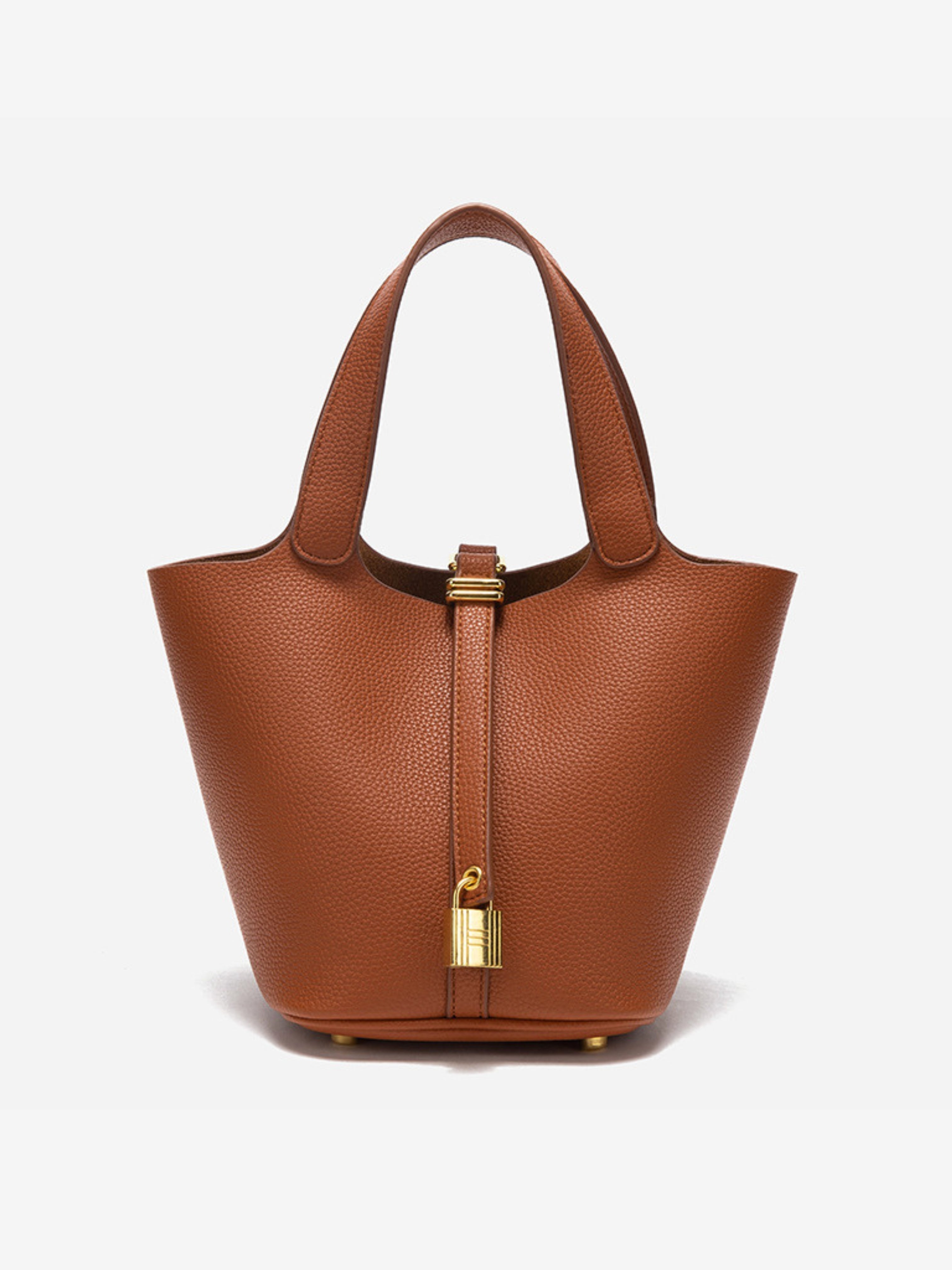 Beatrice's Minimalist Bucket Bag – Where Function Meets Elegance