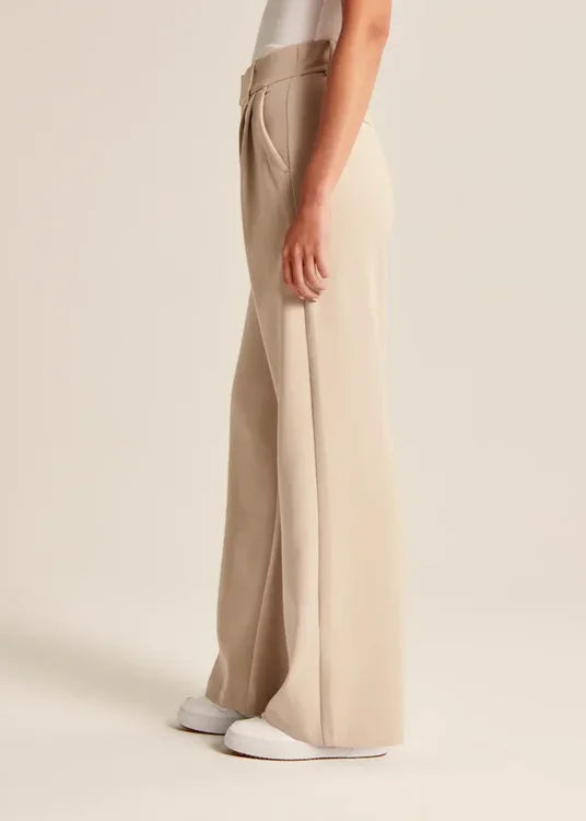 Elisa – Stylish Flared Pants for Every Occasion