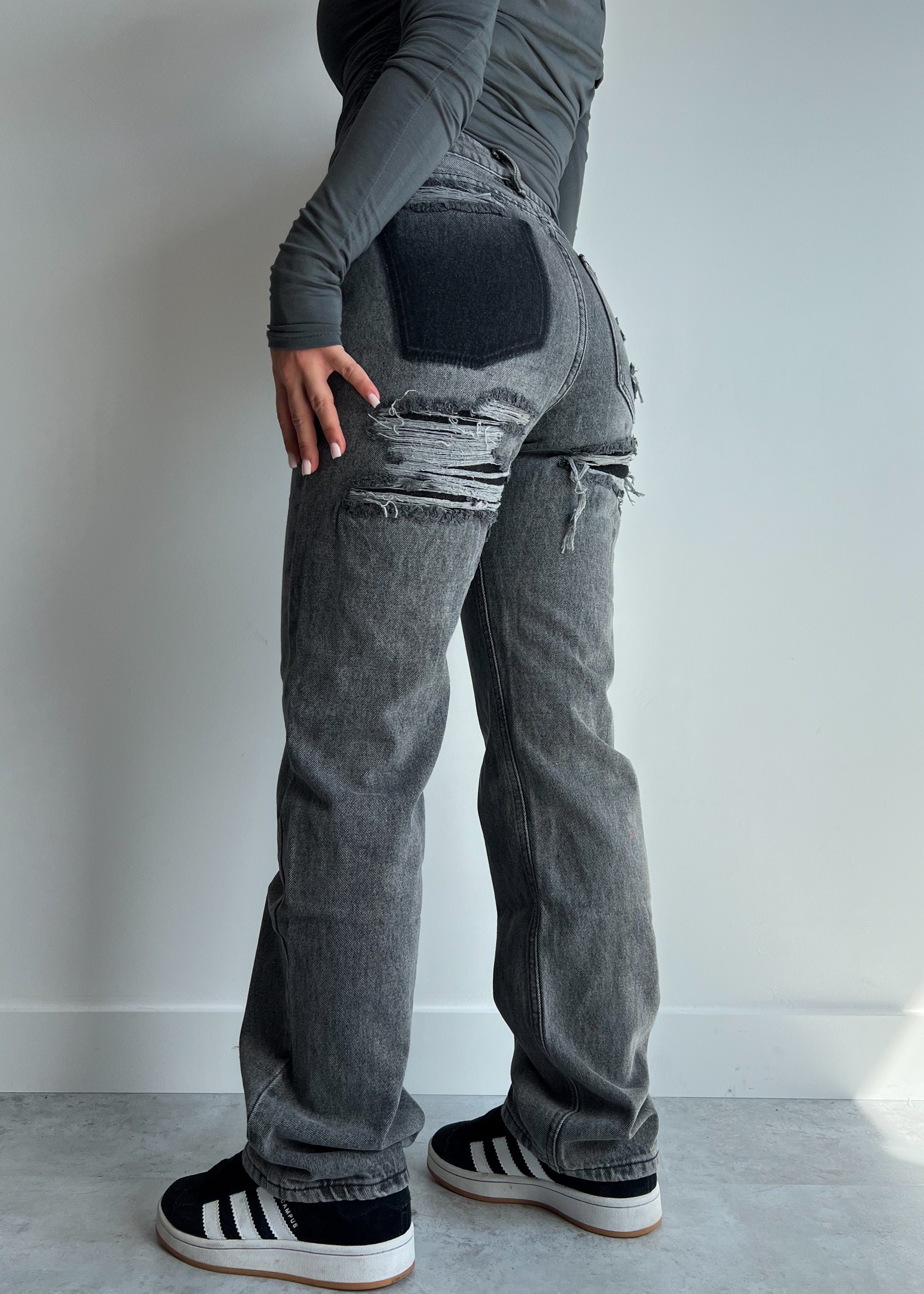 Lexa - Viral Ripped Jeans