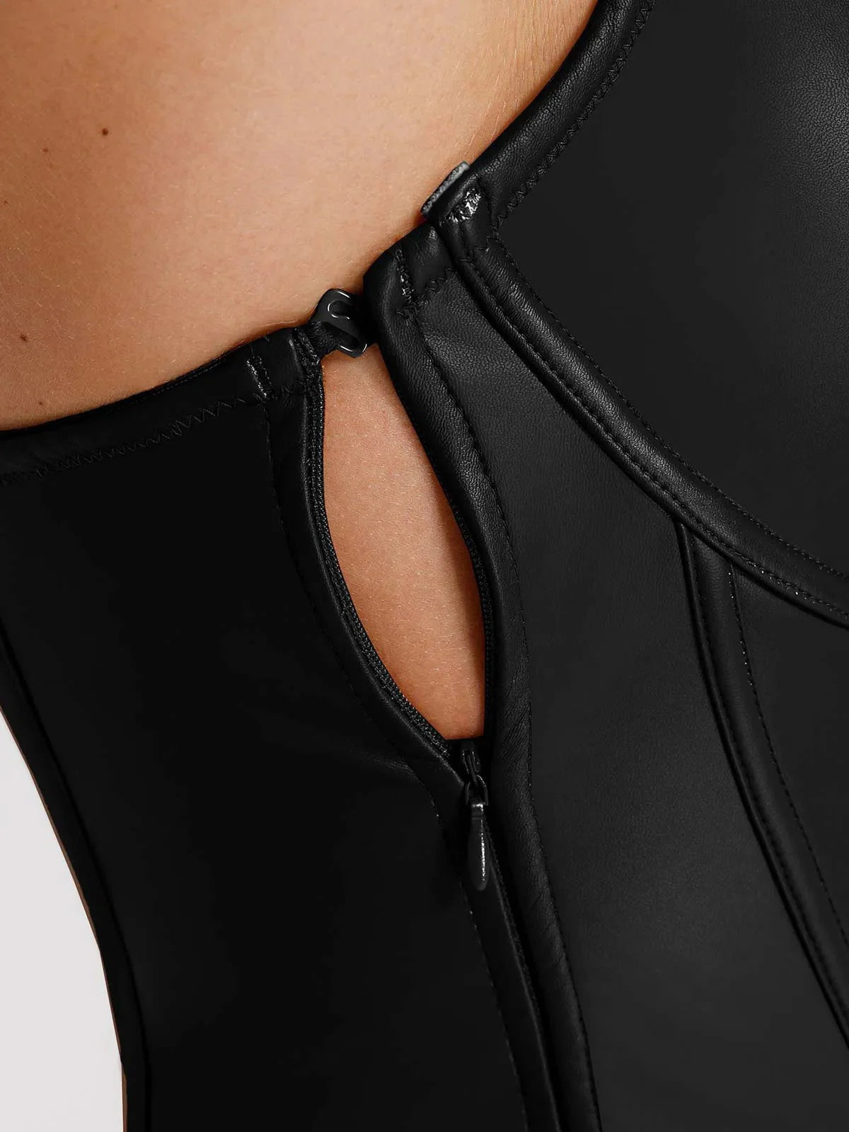 Ava - Shapewear en similicuir
